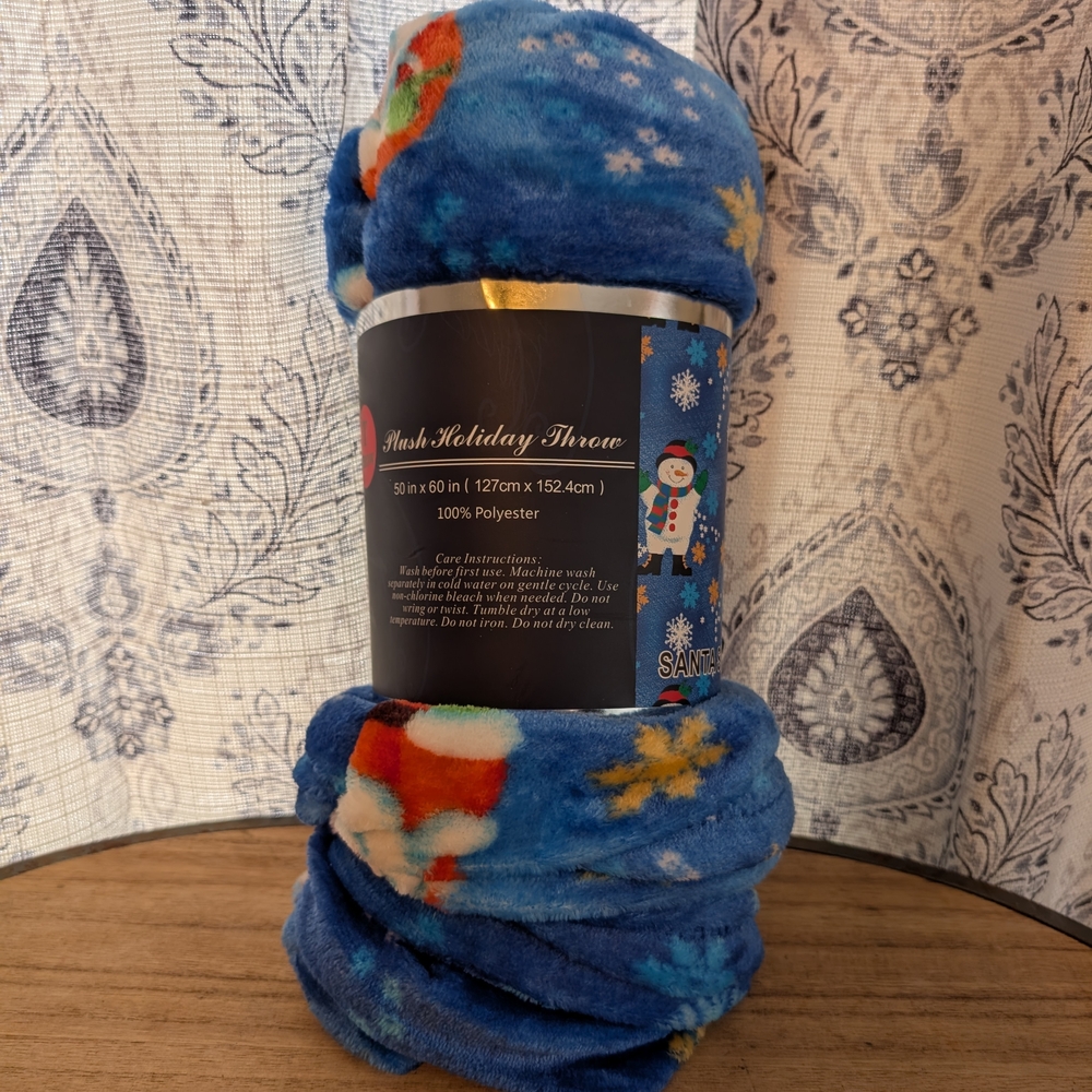 🚨2/$10 Clearance🚨 Plush Holiday Throw Blanket